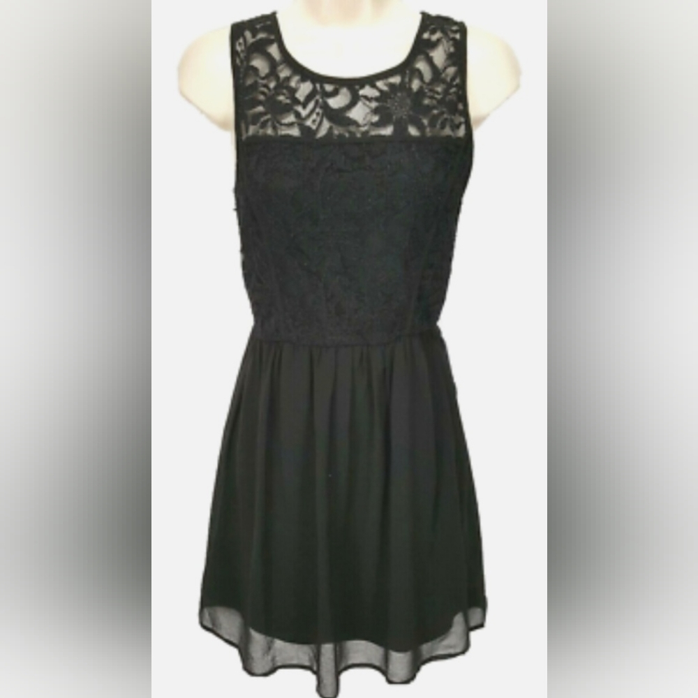 Lily Rose Women's Black Lace Mini-Flare Party Dress, size small - Picture 9 of 9
